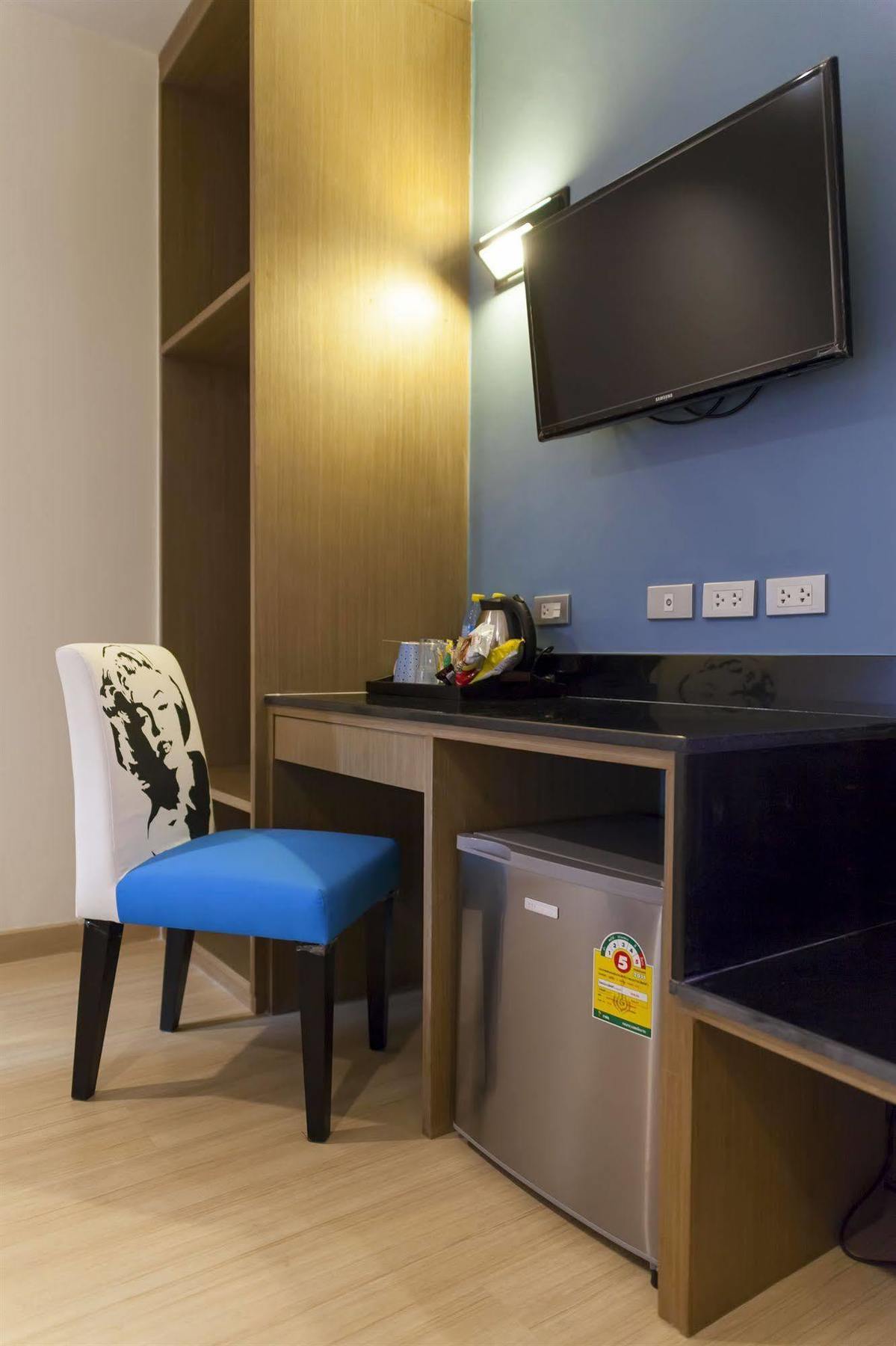 Eleven Avenue Suites Bangkok Zewnętrze zdjęcie