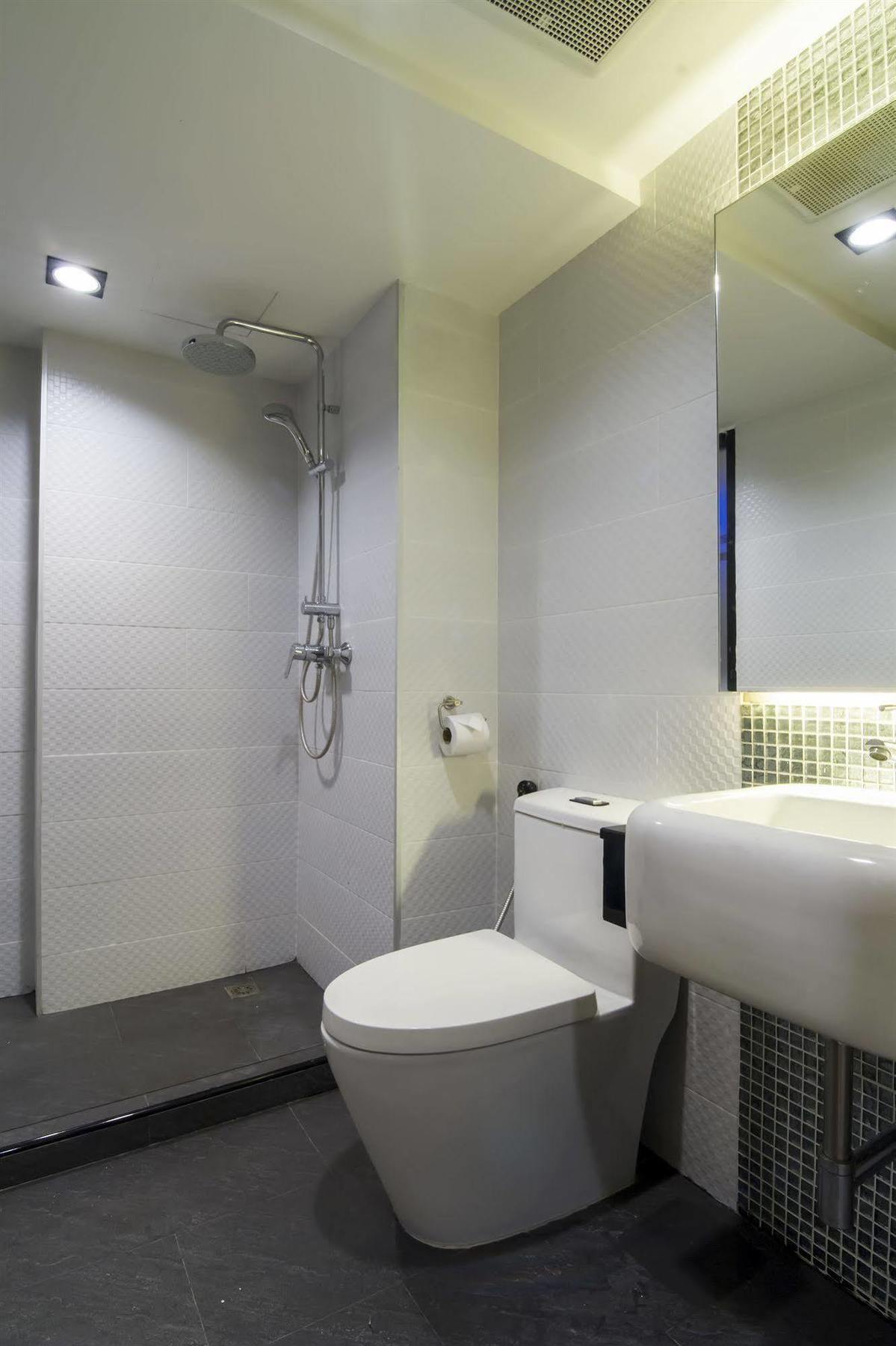Eleven Avenue Suites Bangkok Zewnętrze zdjęcie