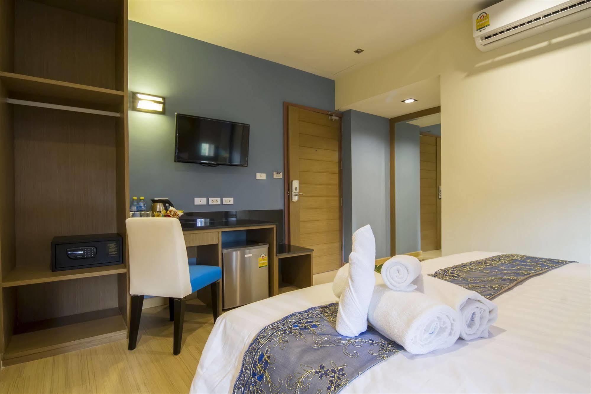 Eleven Avenue Suites Bangkok Zewnętrze zdjęcie