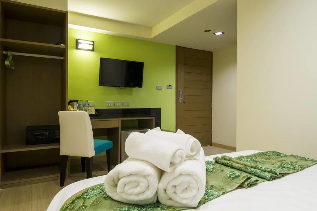Eleven Avenue Suites Bangkok Zewnętrze zdjęcie